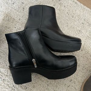 FITFLOP platform boot size 37
